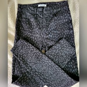 JEANS  brand by Good American black foil pattern